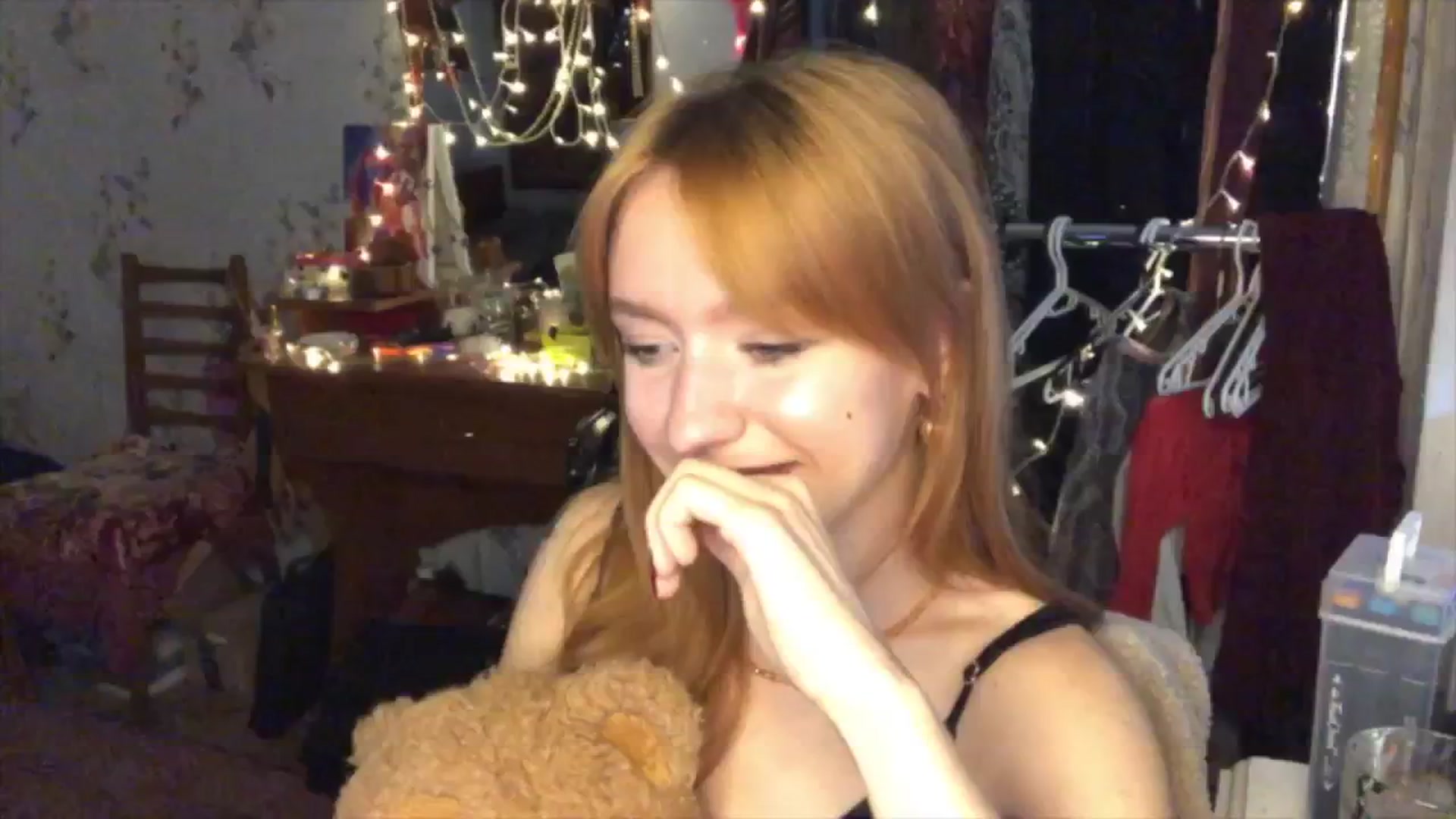 Gallery image thumbnail from Sia_A's myfreecams stream on, 08/12/2024, 12:37 image 3 of 20