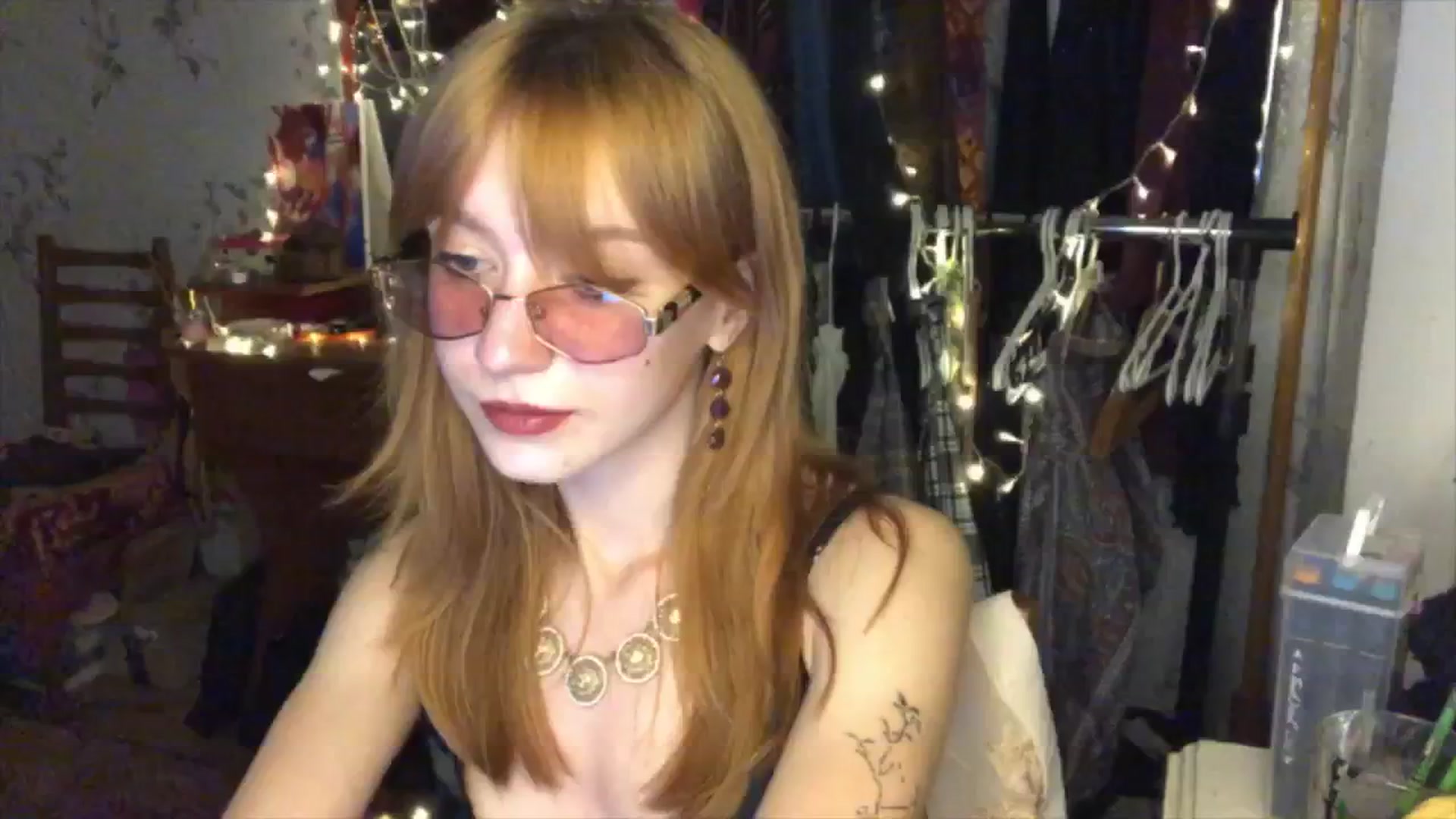 Gallery image thumbnail from Sia_A's myfreecams stream on, 08/17/2024, 23:43 image 10 of 20