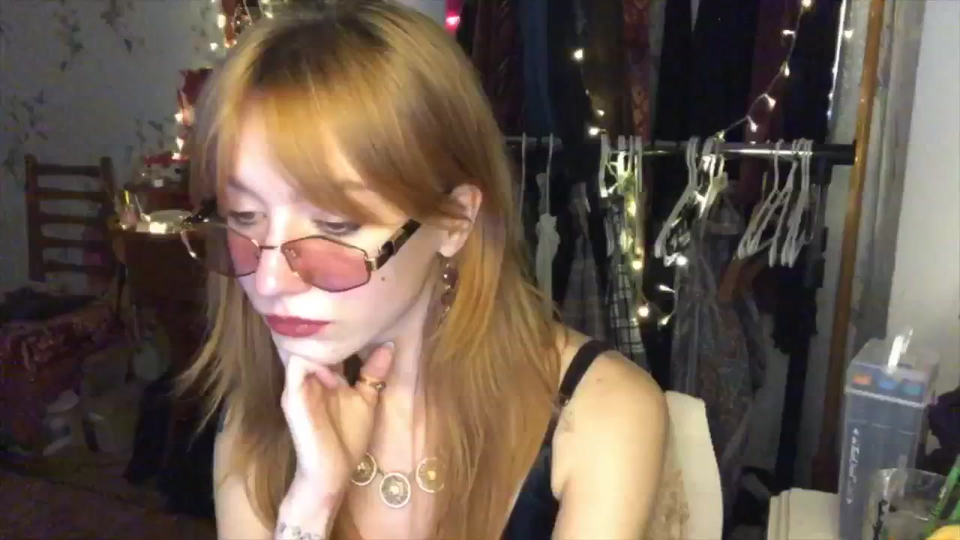 Gallery image thumbnail from Sia_A's myfreecams stream on, 08/17/2024, 23:43 image 2 of 20