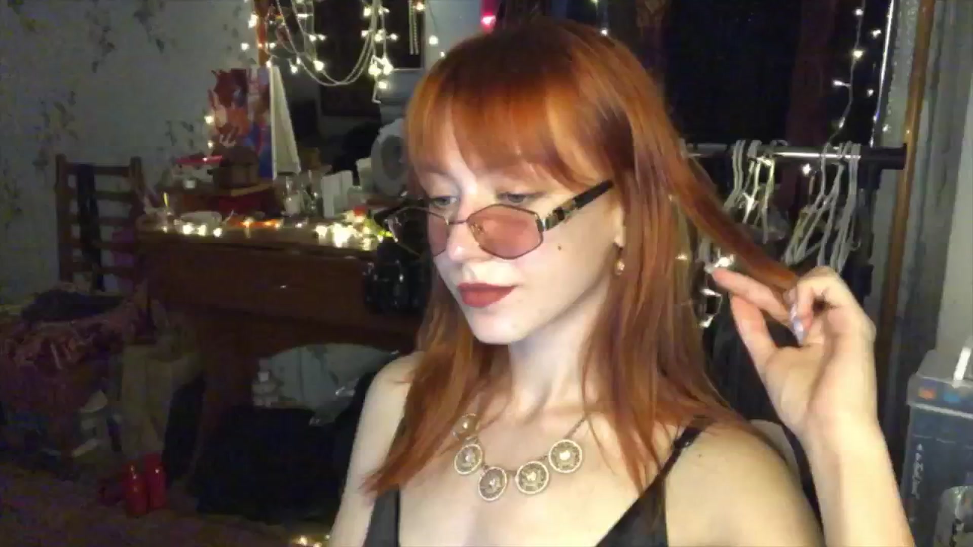 Gallery image thumbnail from Sia_A's myfreecams stream on, 08/18/2024, 20:27 image 14 of 20