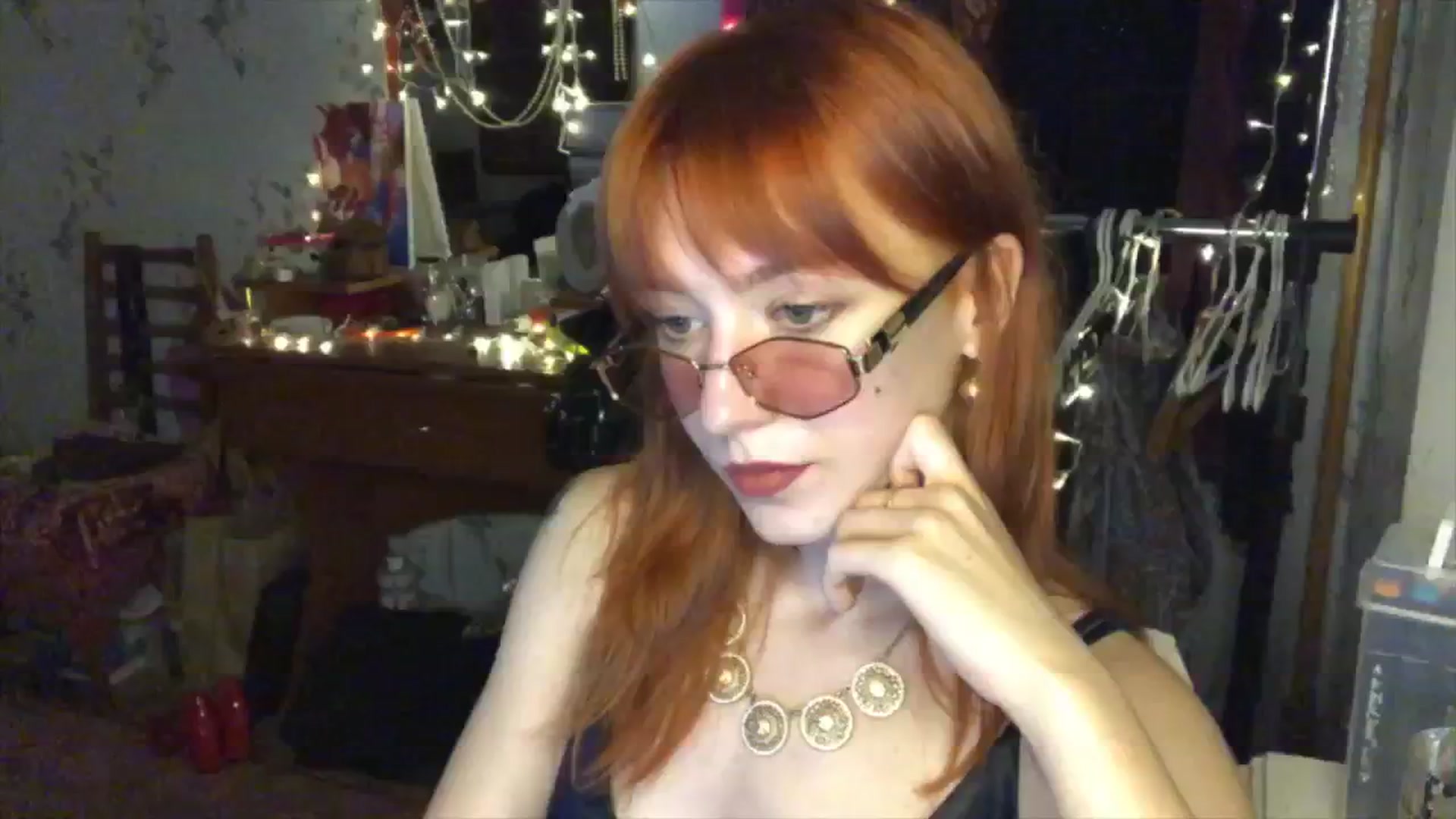 Gallery image thumbnail from Sia_A's myfreecams stream on, 08/18/2024, 20:27 image 10 of 20