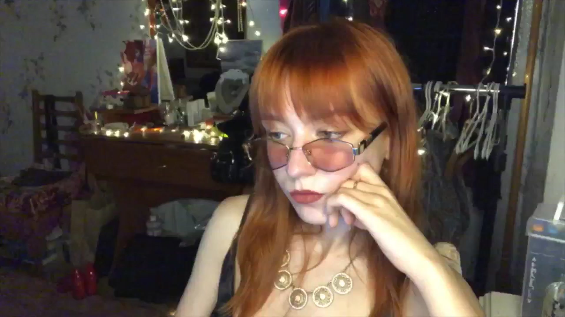 Gallery image thumbnail from Sia_A's myfreecams stream on, 08/18/2024, 20:27 image 17 of 20