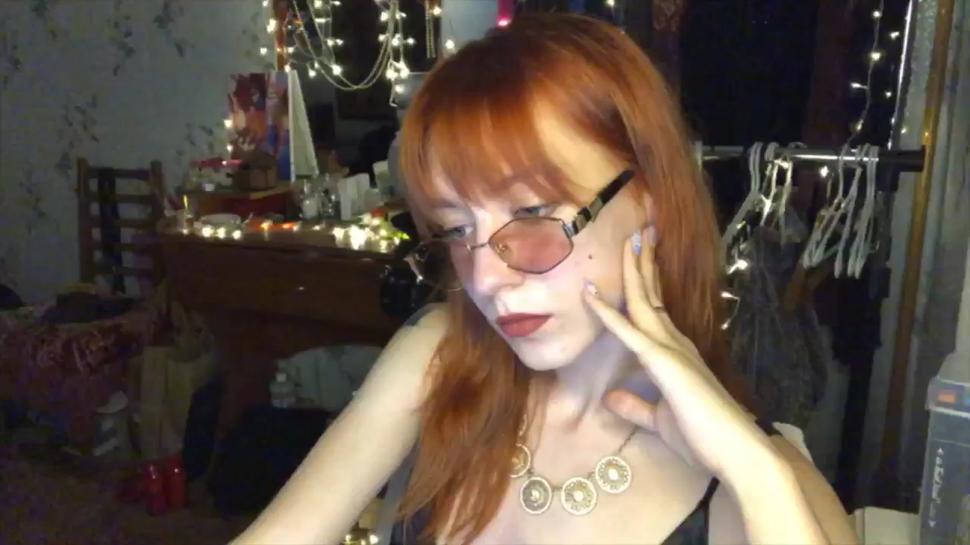 Gallery image thumbnail from Sia_A's myfreecams stream on, 08/18/2024, 20:27 image 5 of 20