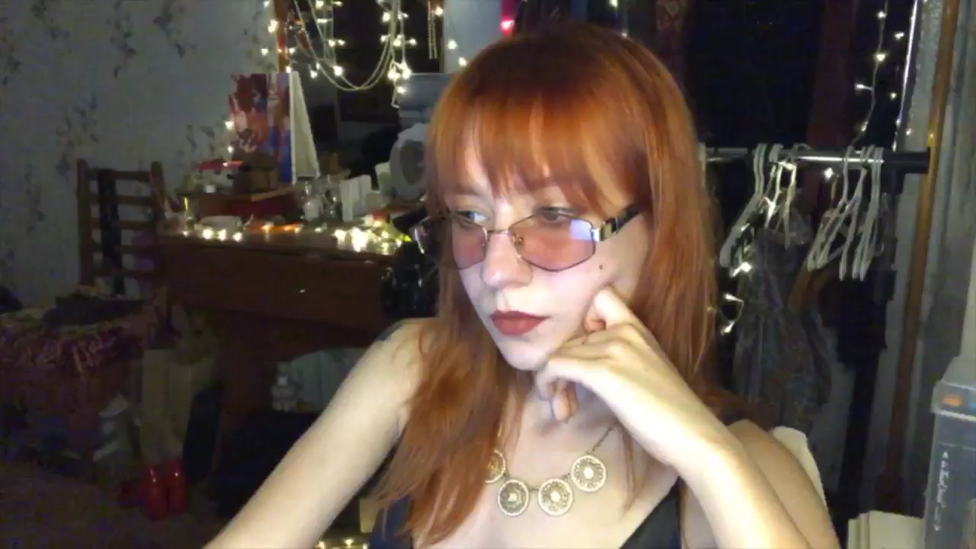 Gallery image thumbnail from Sia_A's myfreecams stream on, 08/18/2024, 20:27 image 8 of 20