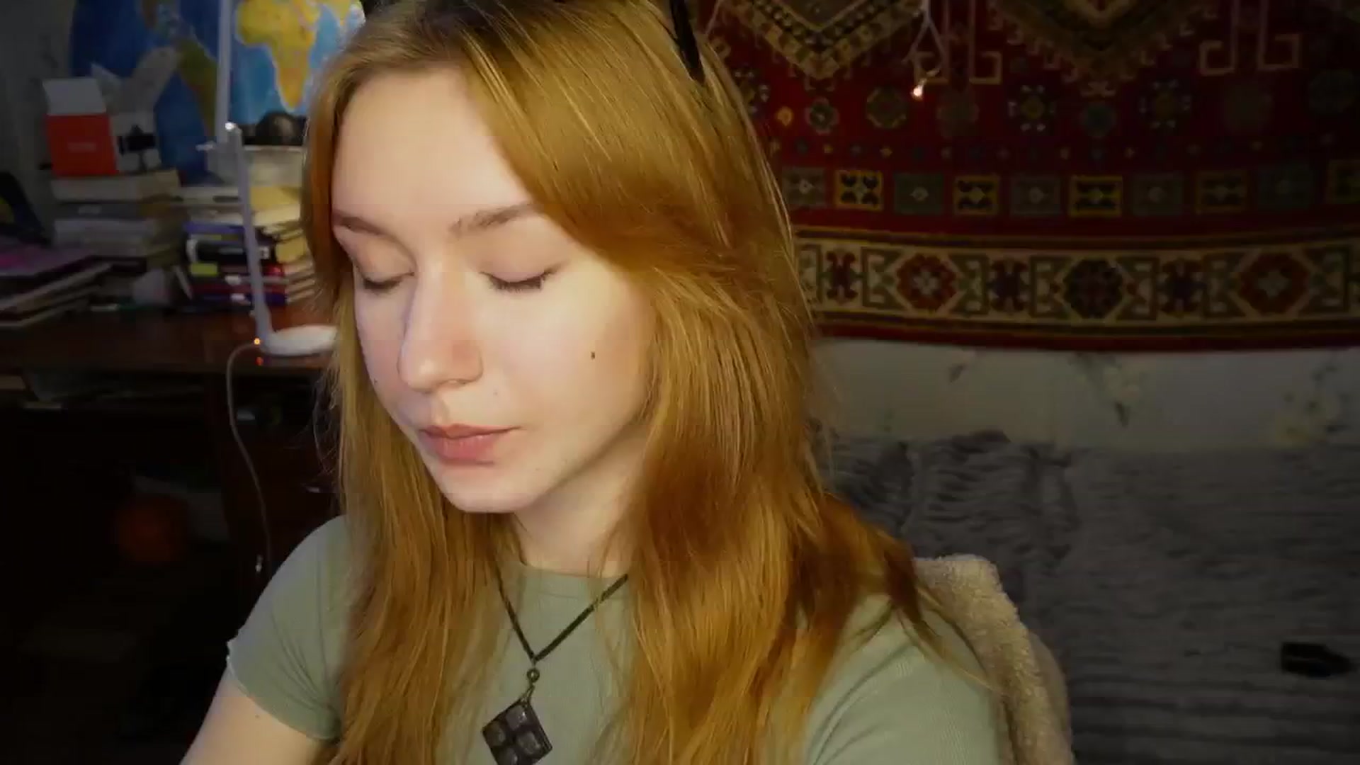 Gallery image thumbnail from Sia_A's myfreecams stream on, 04/09/2025, 12:11 image 17 of 20