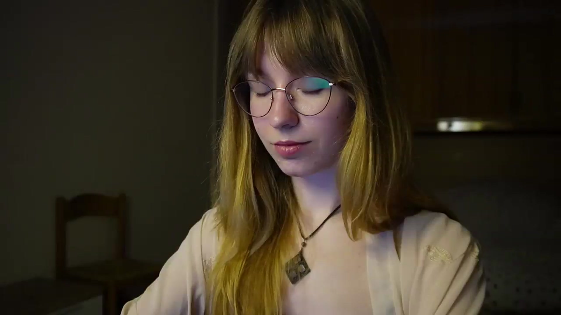 Gallery image thumbnail from Sia_A's myfreecams stream on, 05/11/2026, 22:44 image 7 of 20