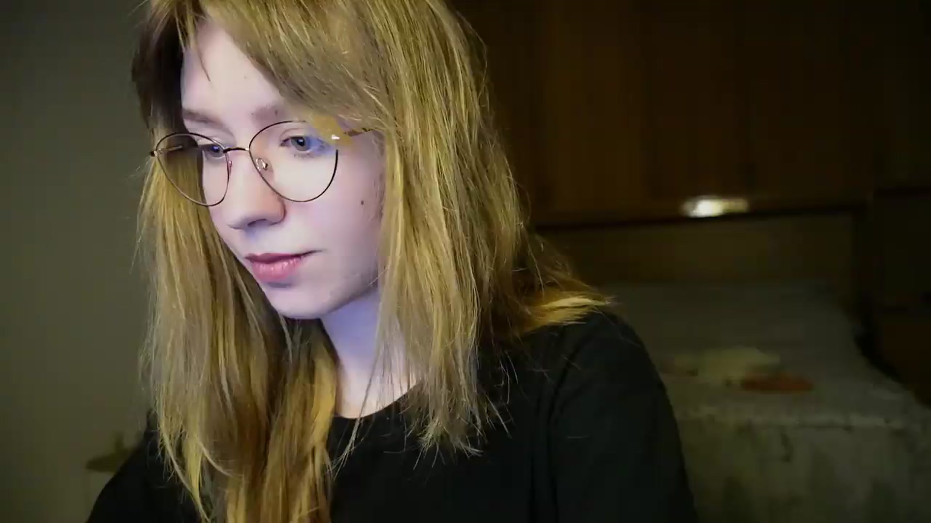 Gallery image thumbnail from Sia_A's myfreecams stream on, 05/14/2026, 24:03 image 1 of 20