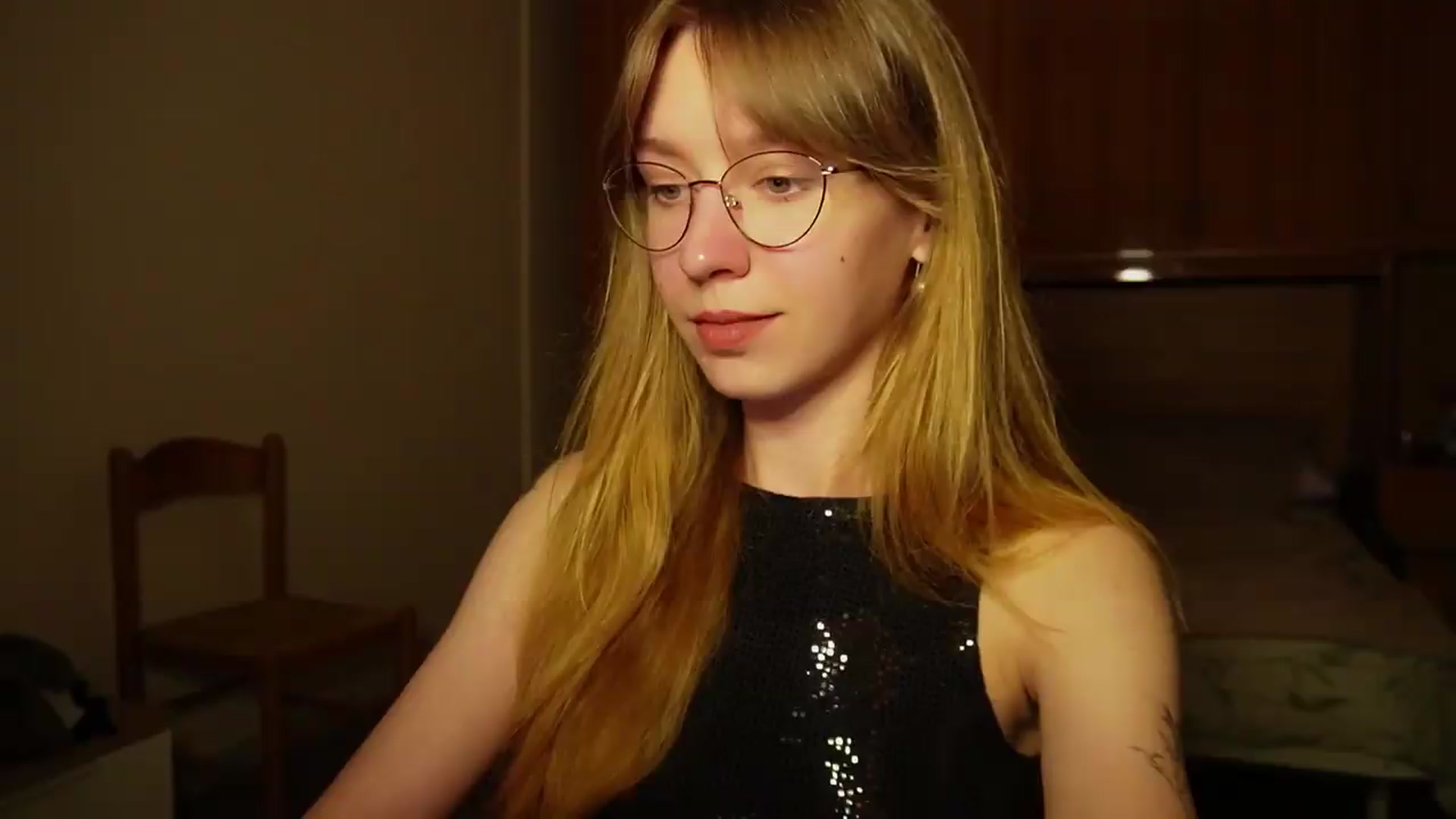 Gallery image thumbnail from Sia_A's myfreecams stream on, 06/30/2026, 22:37 image 5 of 20