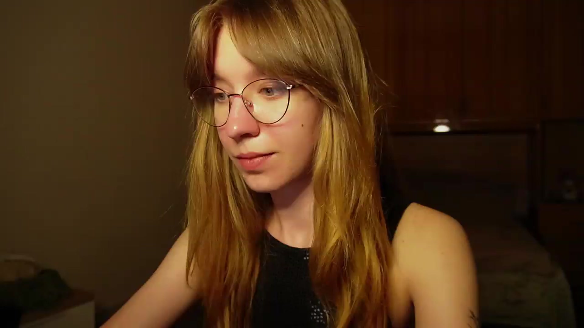 Gallery image thumbnail from Sia_A's myfreecams stream on, 07/03/2026, 24:08 image 15 of 20