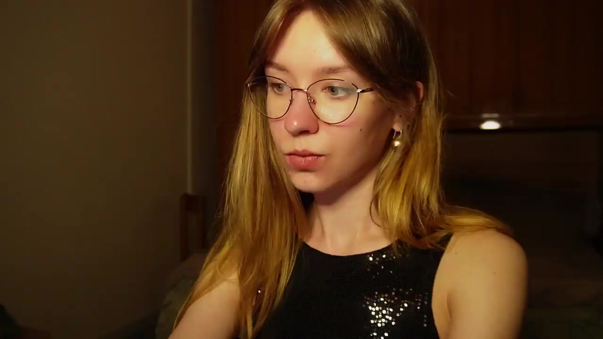 Gallery image thumbnail from Sia_A's myfreecams stream on, 07/03/2026, 24:08 image 11 of 20