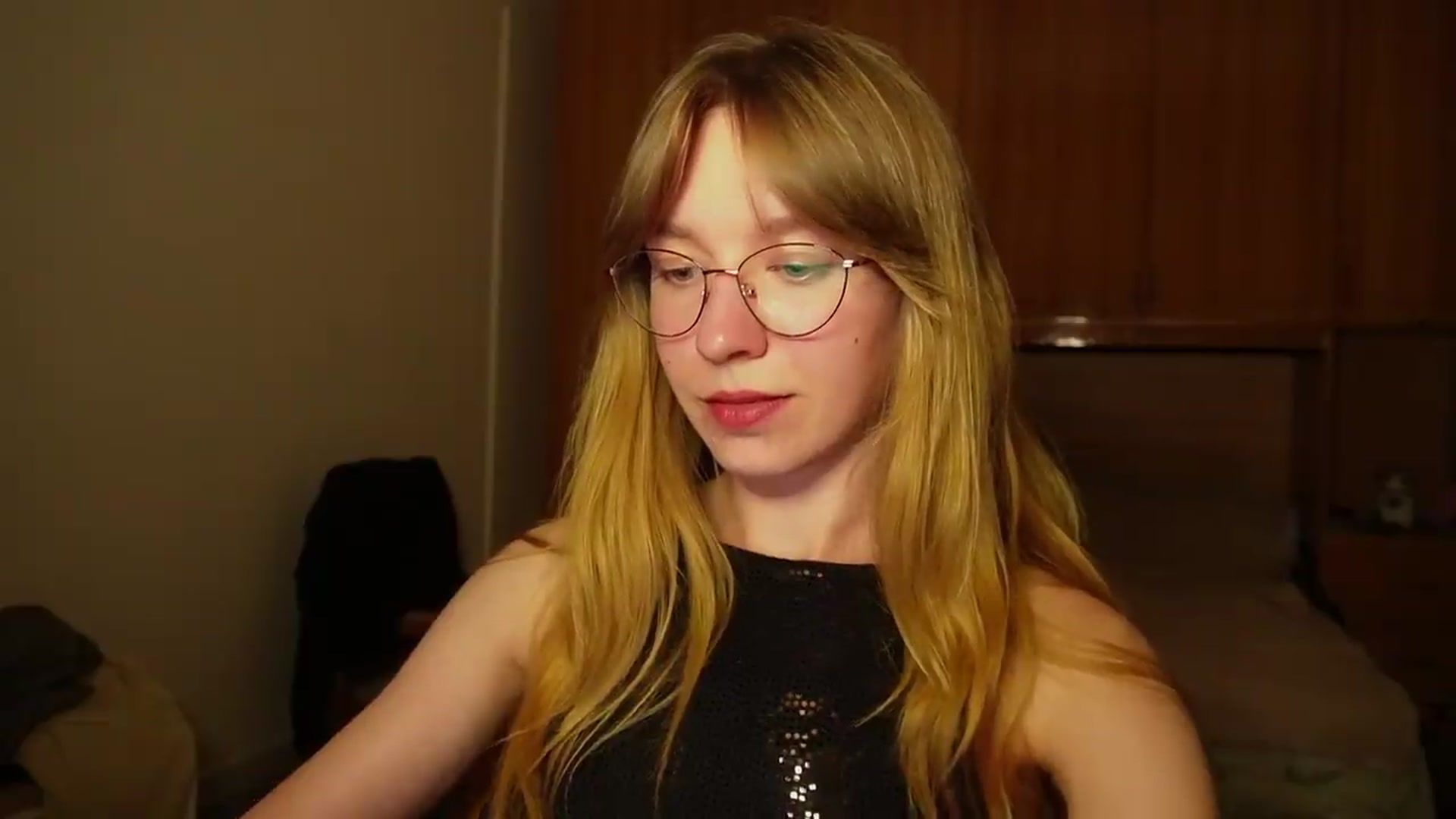 Gallery image thumbnail from Sia_A's myfreecams stream on, 07/06/2026, 22:16 image 14 of 20