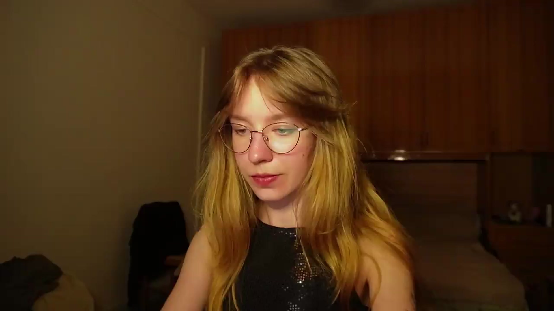 Gallery image thumbnail from Sia_A's myfreecams stream on, 07/06/2026, 23:41 image 5 of 20