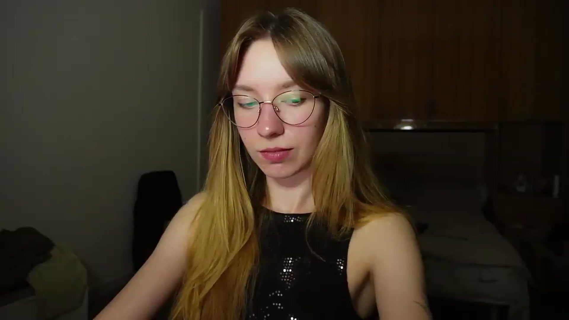 Gallery image thumbnail from Sia_A's myfreecams stream on, 07/07/2026, 22:21 image 12 of 20