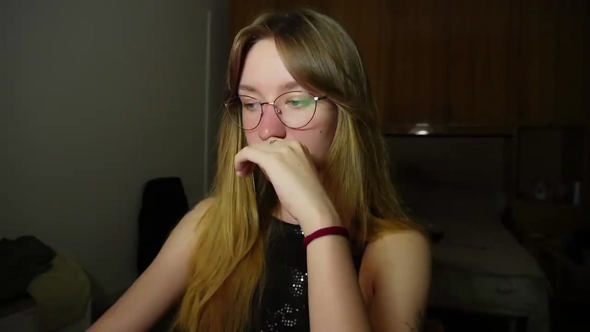 Gallery image thumbnail from Sia_A's myfreecams stream on, 07/07/2026, 22:21 image 9 of 20