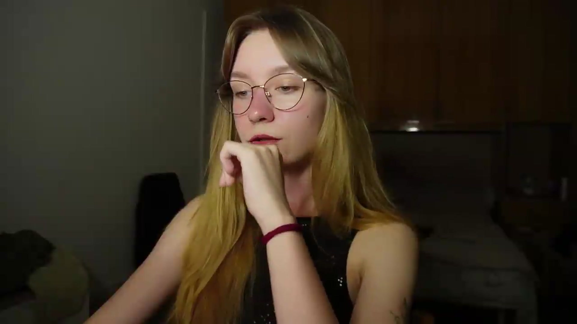 Gallery image thumbnail from Sia_A's myfreecams stream on, 07/07/2026, 22:21 image 8 of 20