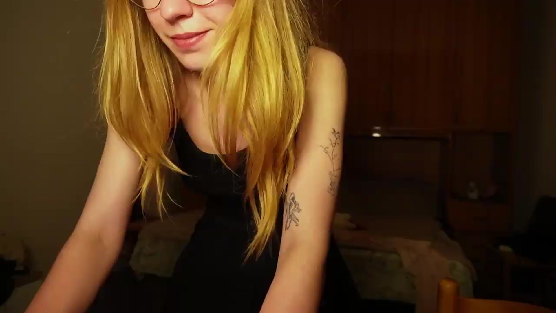 Gallery image thumbnail from Sia_A's myfreecams stream on, 07/09/2026, 23:33 image 20 of 20