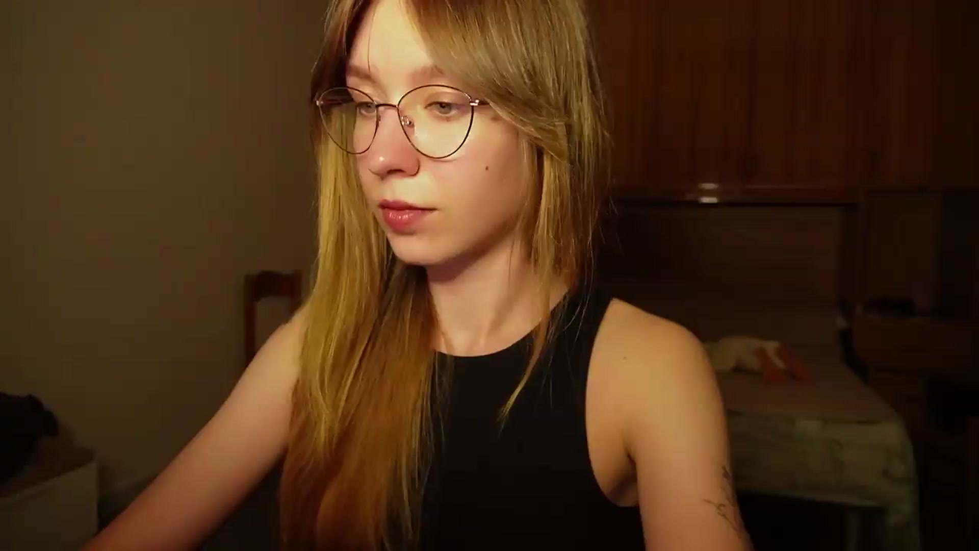Gallery image thumbnail from Sia_A's myfreecams stream on, 07/12/2026, 23:33 image 9 of 20