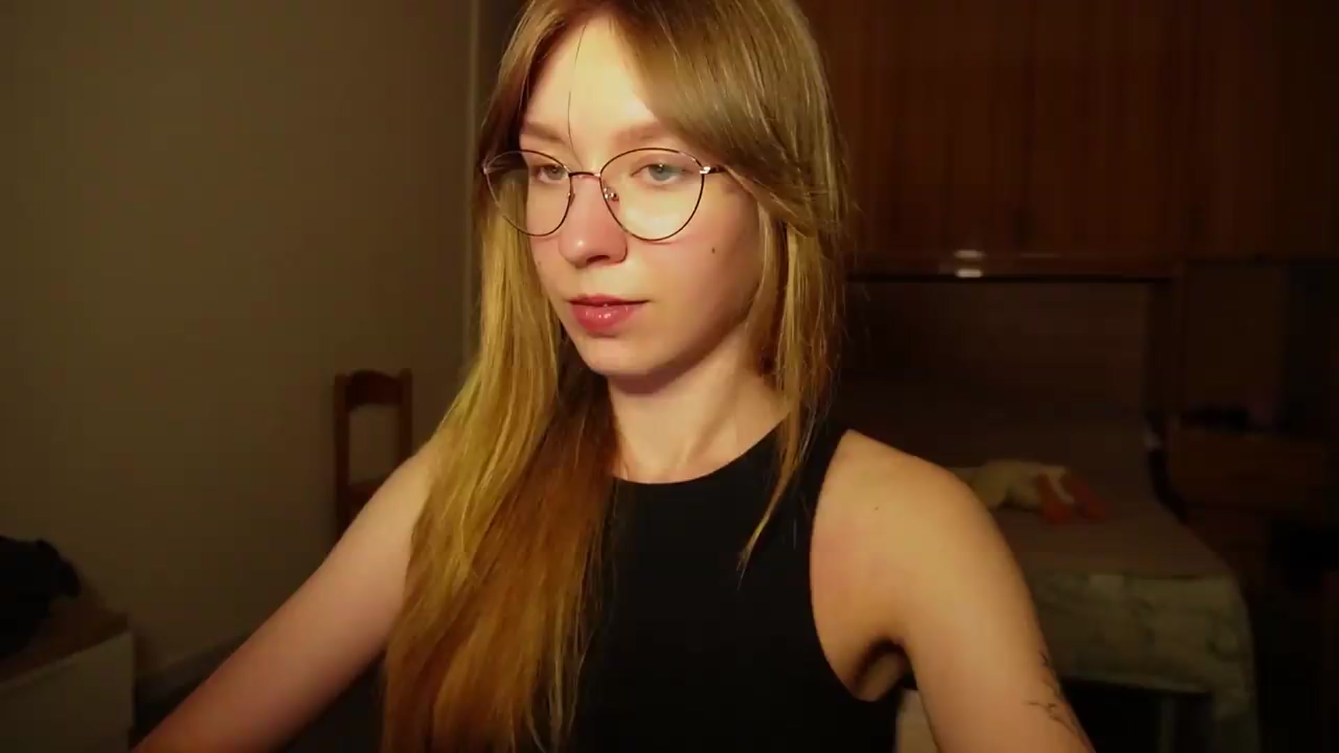 Gallery image thumbnail from Sia_A's myfreecams stream on, 07/12/2026, 23:33 image 6 of 20