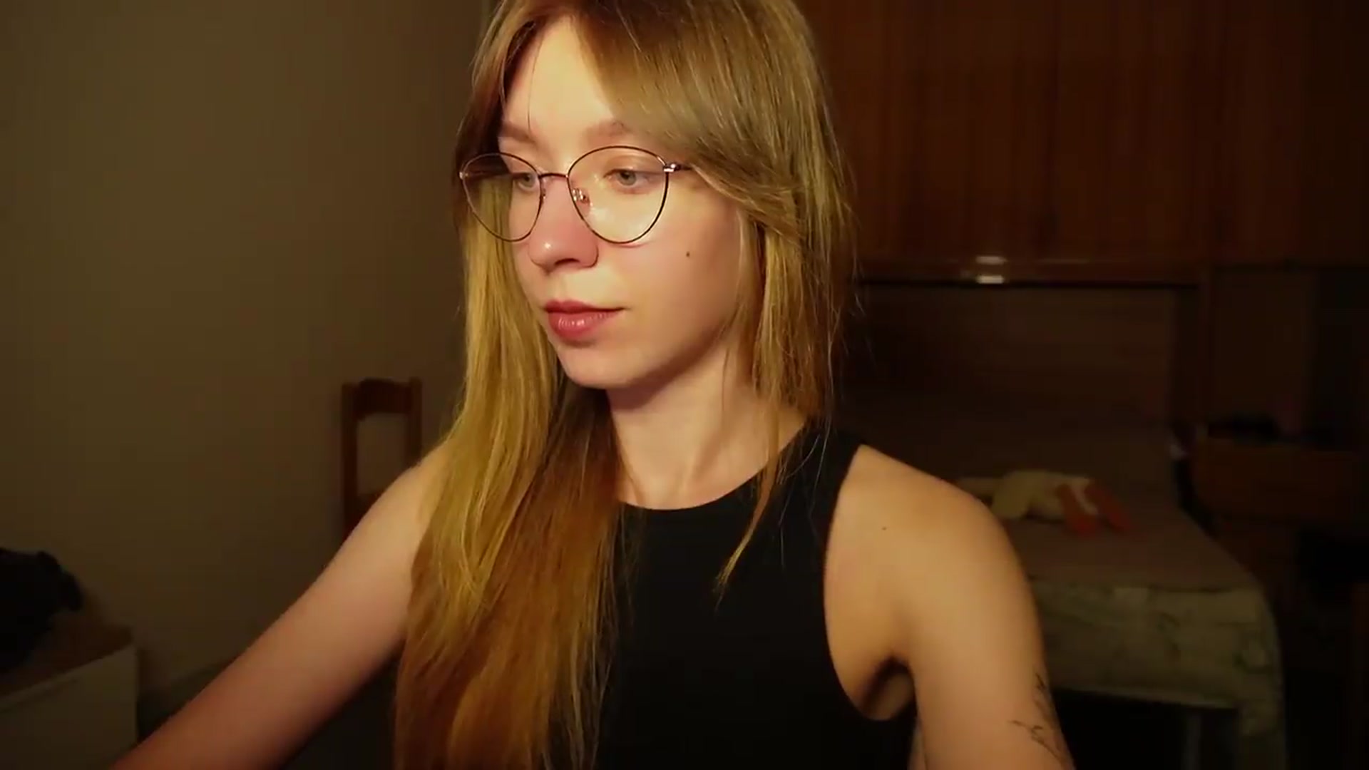Gallery image thumbnail from Sia_A's myfreecams stream on, 07/12/2026, 23:33 image 12 of 20