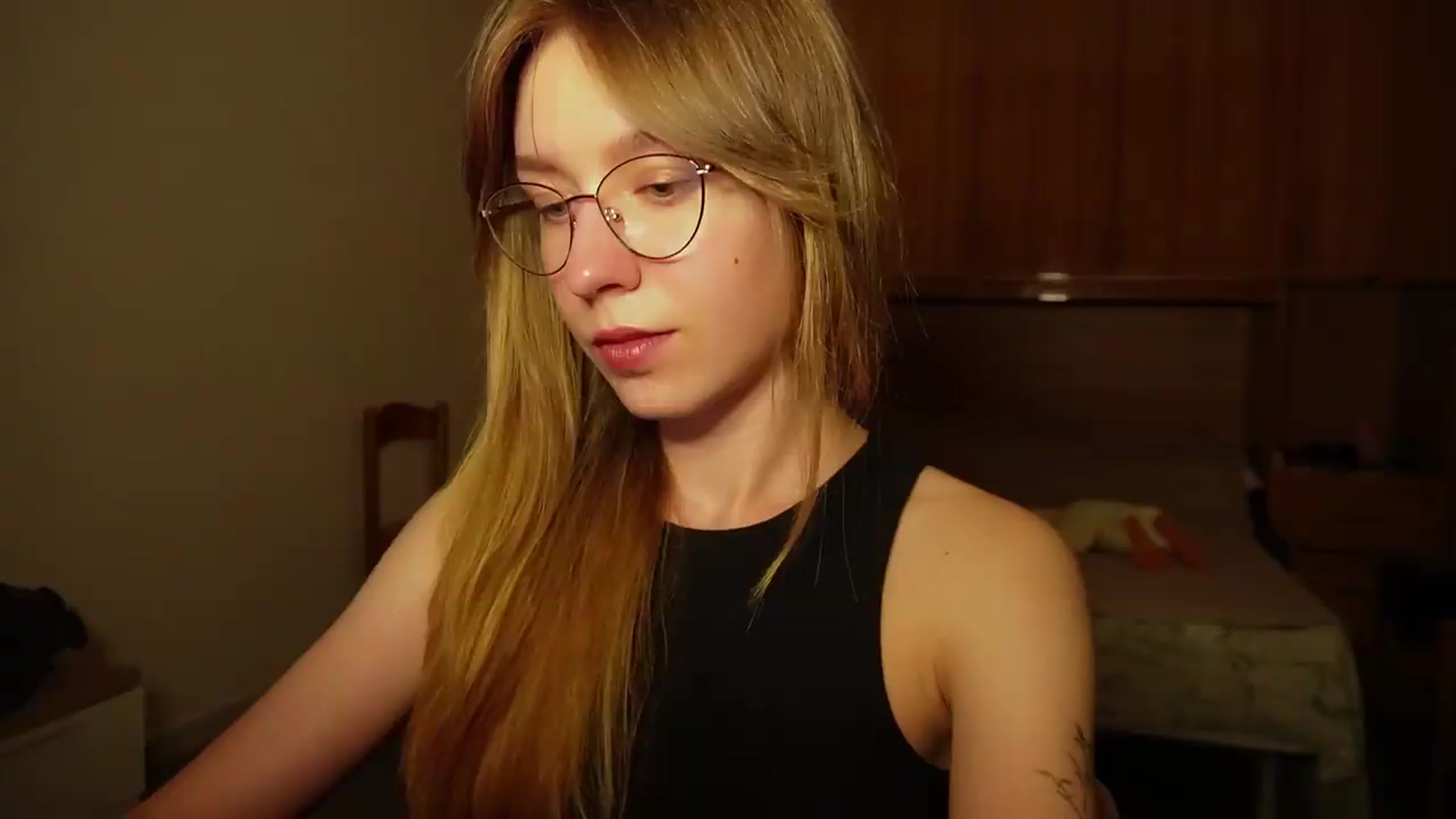Gallery image thumbnail from Sia_A's myfreecams stream on, 07/12/2026, 23:33 image 3 of 20
