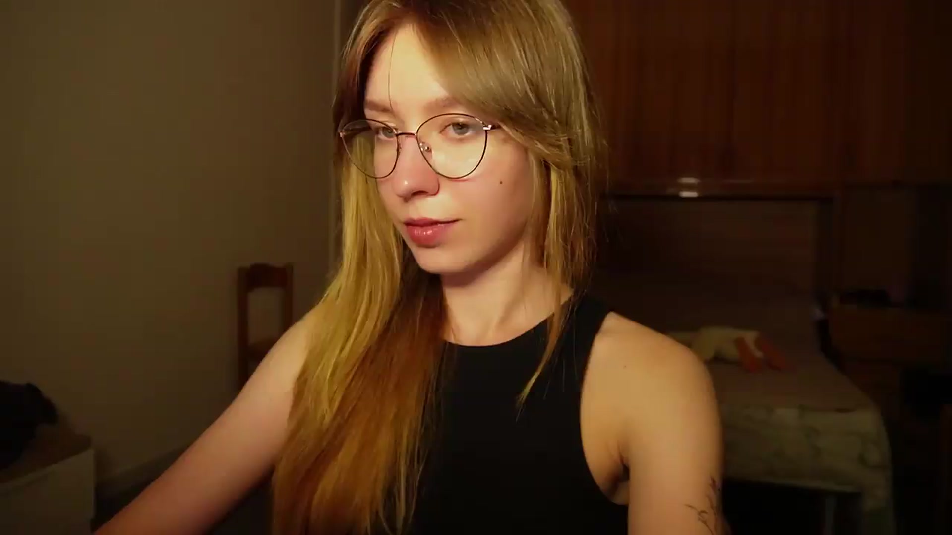 Gallery image thumbnail from Sia_A's myfreecams stream on, 07/12/2026, 23:33 image 5 of 20