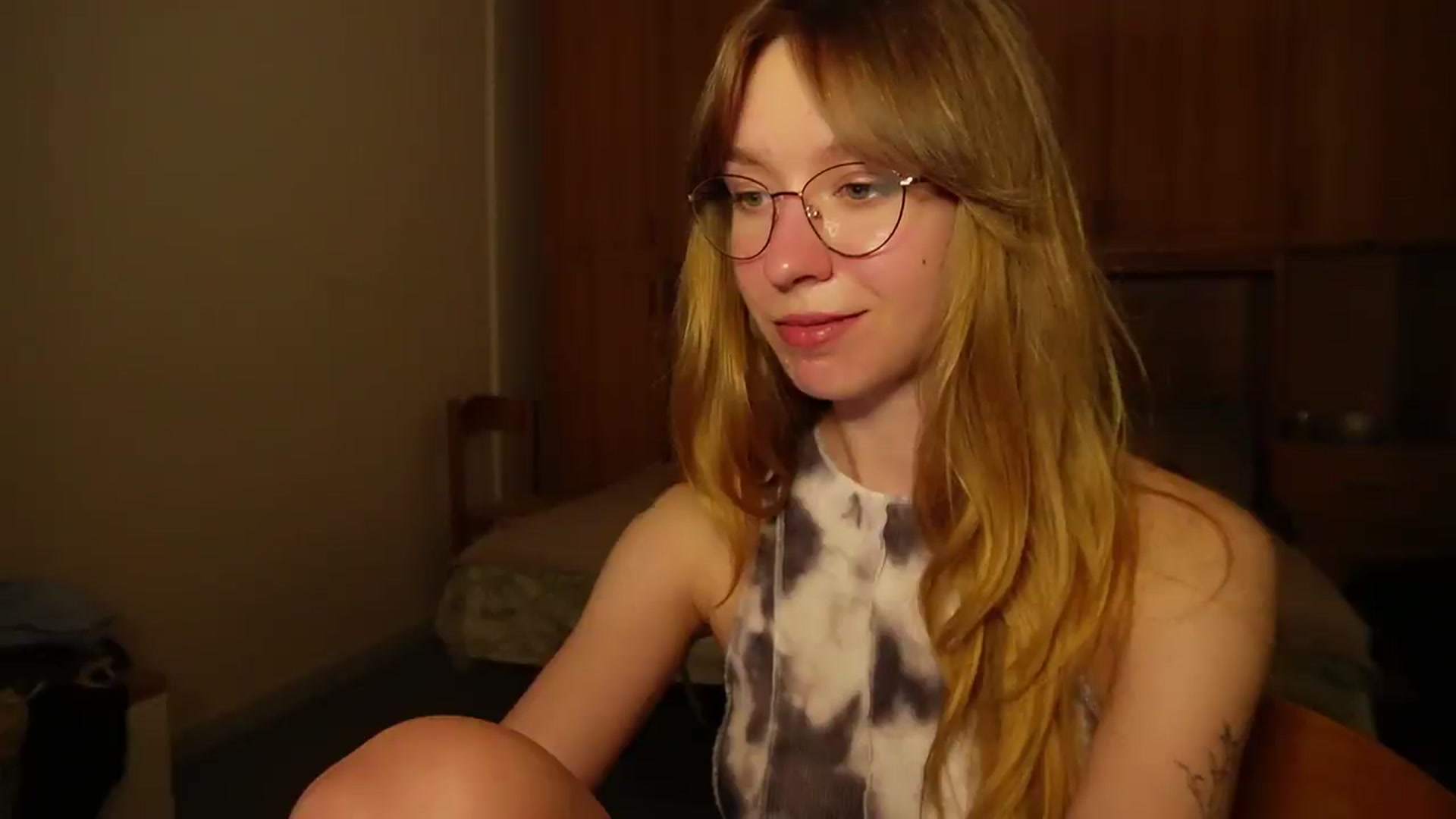 Gallery image thumbnail from Sia_A's myfreecams stream on, 07/16/2026, 23:07 image 20 of 20