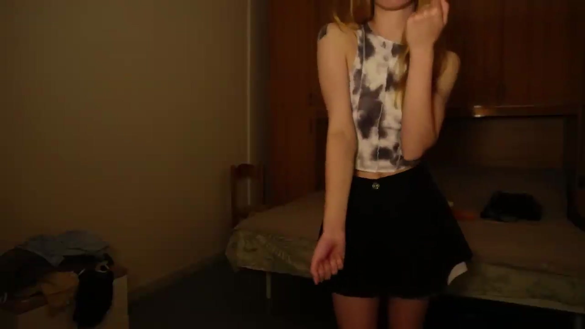 Gallery image thumbnail from Sia_A's myfreecams stream on, 07/16/2026, 23:07 image 4 of 20