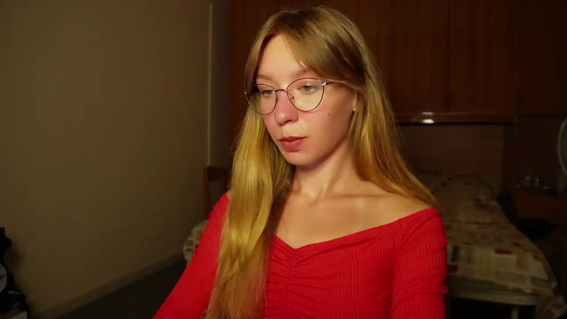 Gallery image thumbnail from Sia_A's myfreecams stream on, 08/25/2026, 23:50 image 3 of 20