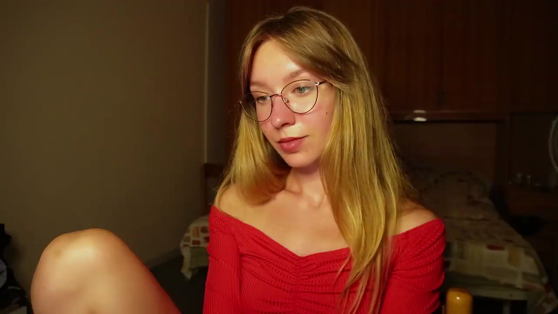 Gallery image thumbnail from Sia_A's myfreecams stream on, 08/25/2026, 23:50 image 18 of 20