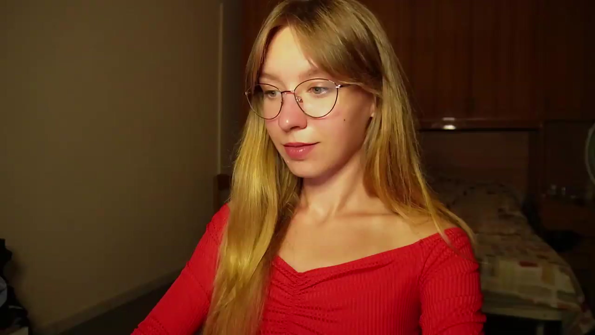 Gallery image thumbnail from Sia_A's myfreecams stream on, 08/25/2026, 23:50 image 5 of 20