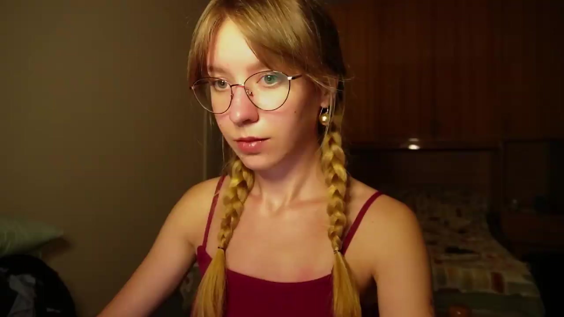 Gallery image thumbnail from Sia_A's myfreecams stream on, 08/27/2026, 24:45 image 7 of 20