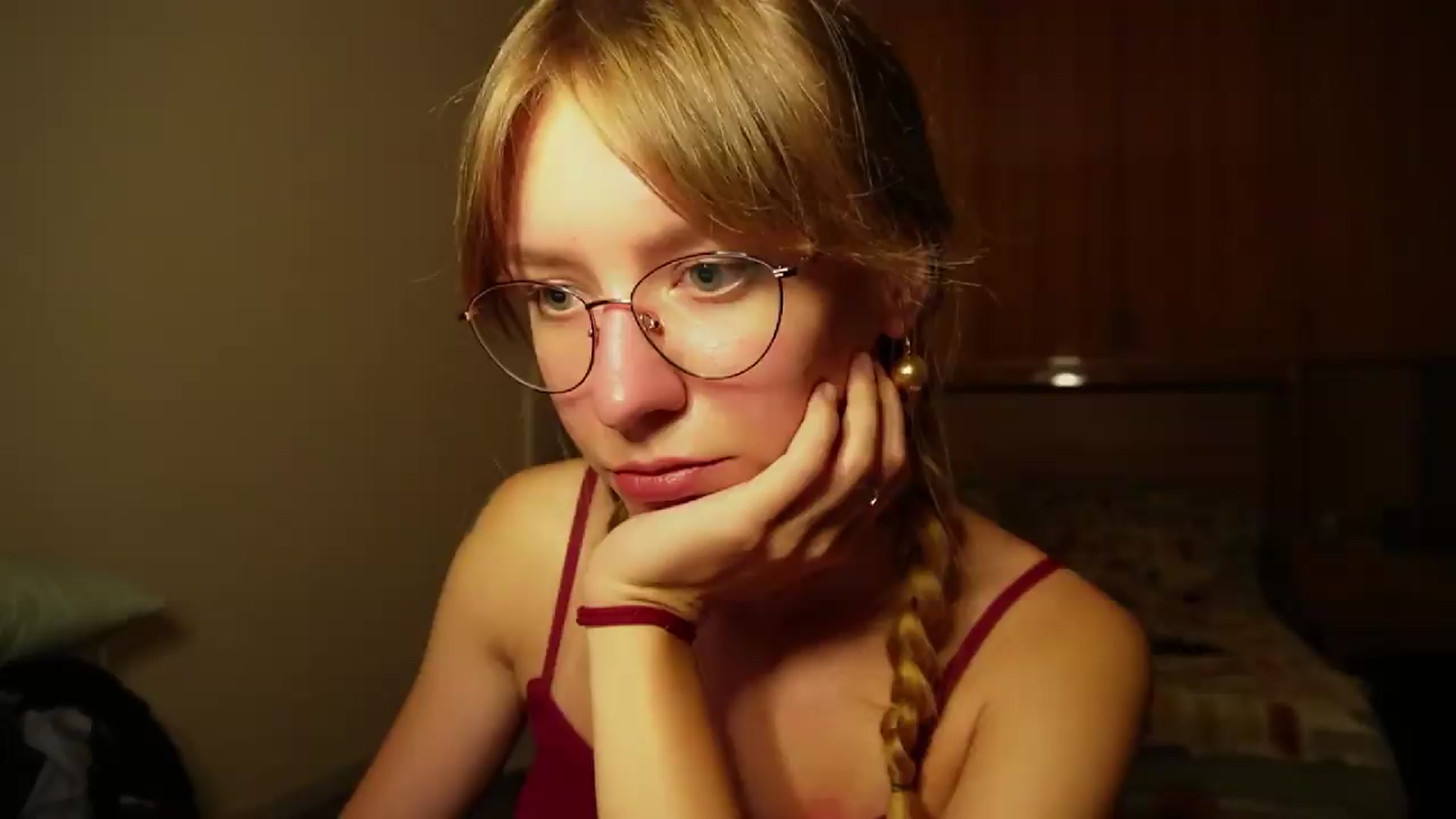 Gallery image thumbnail from Sia_A's myfreecams stream on, 08/27/2026, 24:45 image 8 of 20