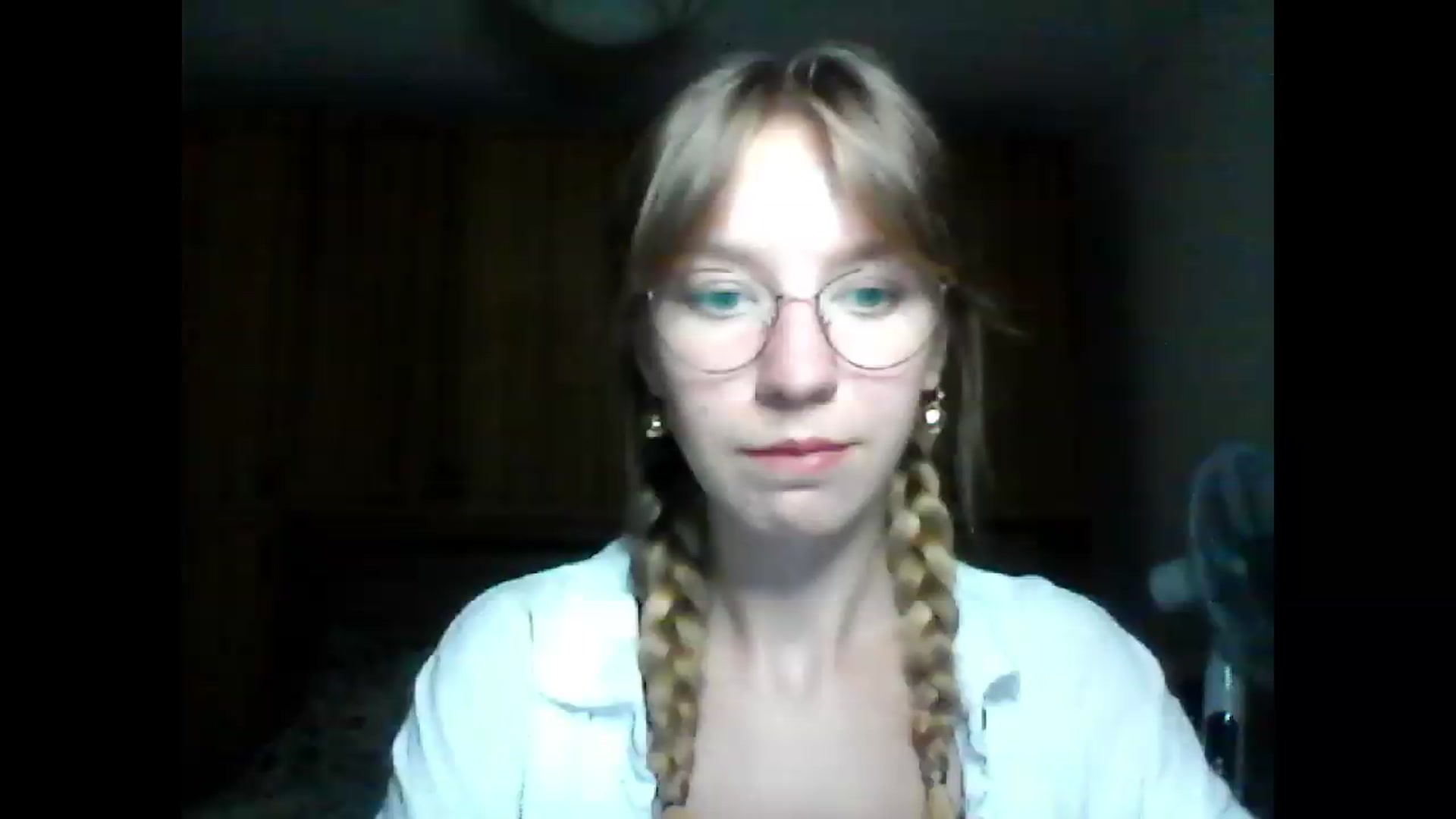 Gallery image thumbnail from Sia_A's myfreecams stream on, 08/27/2026, 24:45 image 1 of 20
