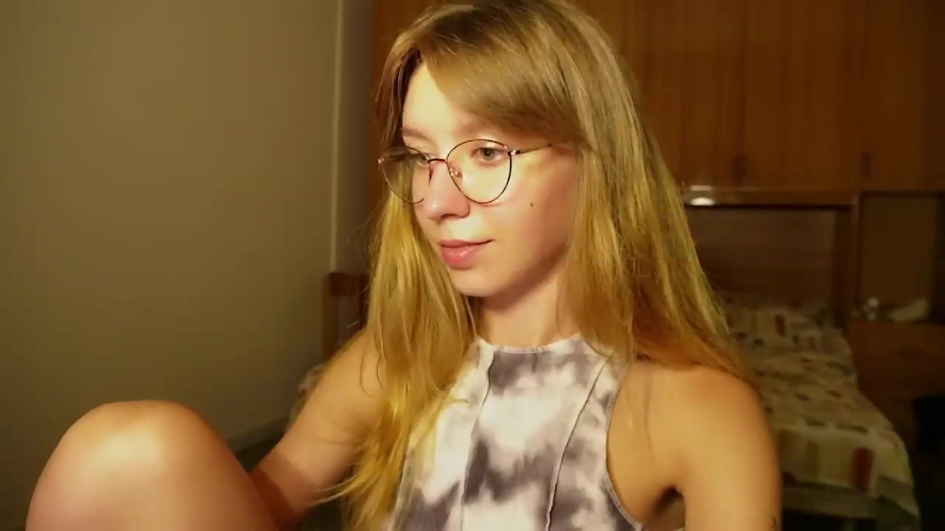 Gallery image thumbnail from Sia_A's myfreecams stream on, 08/27/2026, 23:37 image 12 of 20