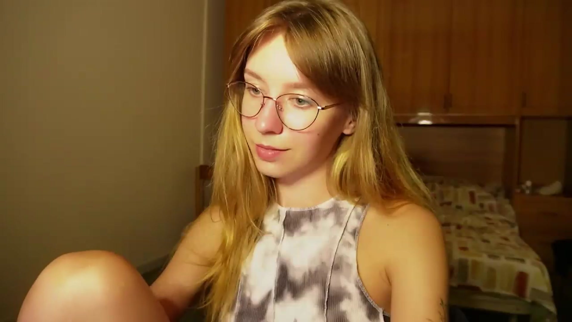 Gallery image thumbnail from Sia_A's myfreecams stream on, 08/27/2026, 23:37 image 11 of 20
