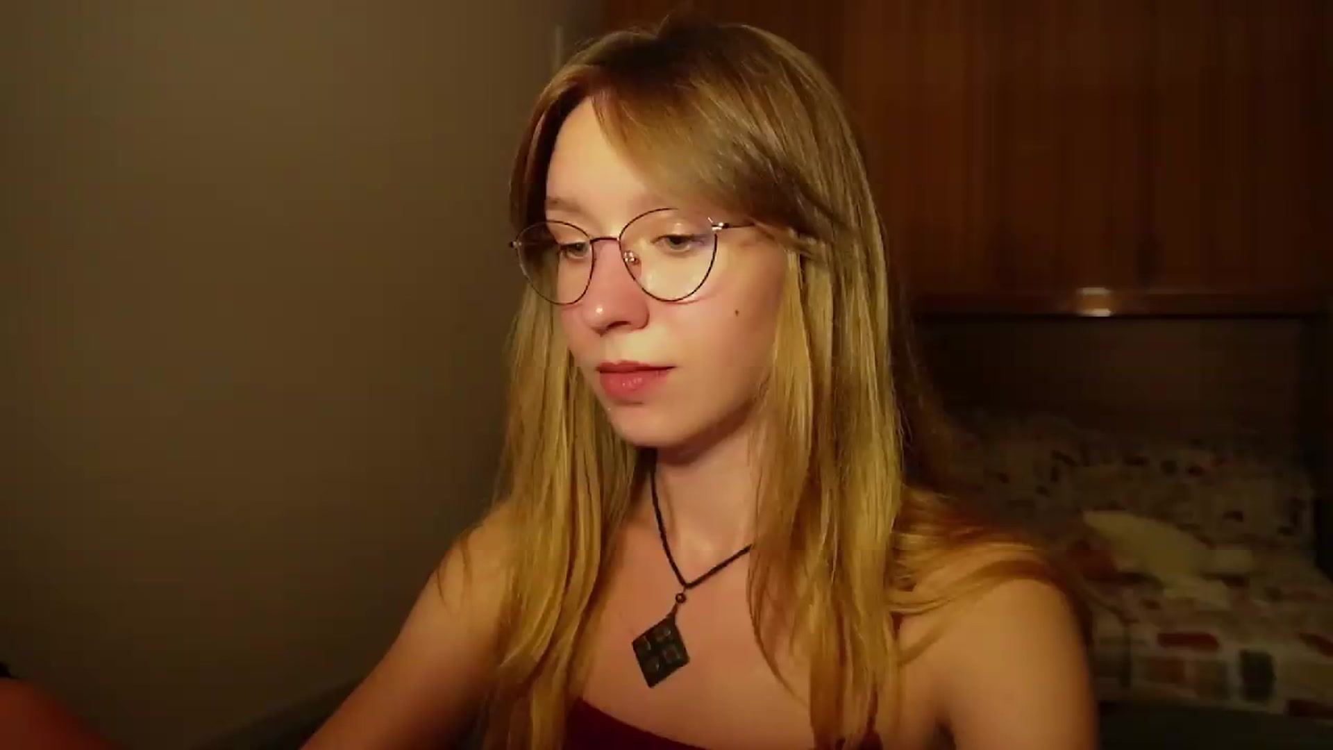 Gallery image thumbnail from Sia_A's myfreecams stream on, 09/06/2026, 24:19 image 17 of 20