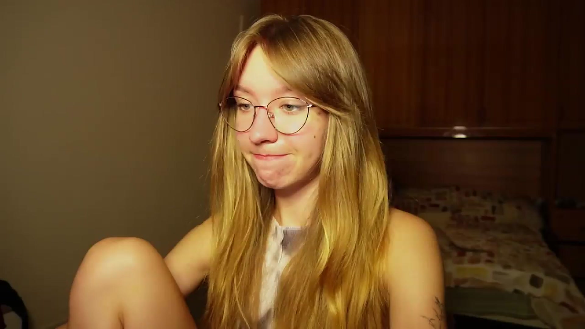 Gallery image thumbnail from Sia_A's myfreecams stream on, 09/10/2026, 23:32 image 10 of 20