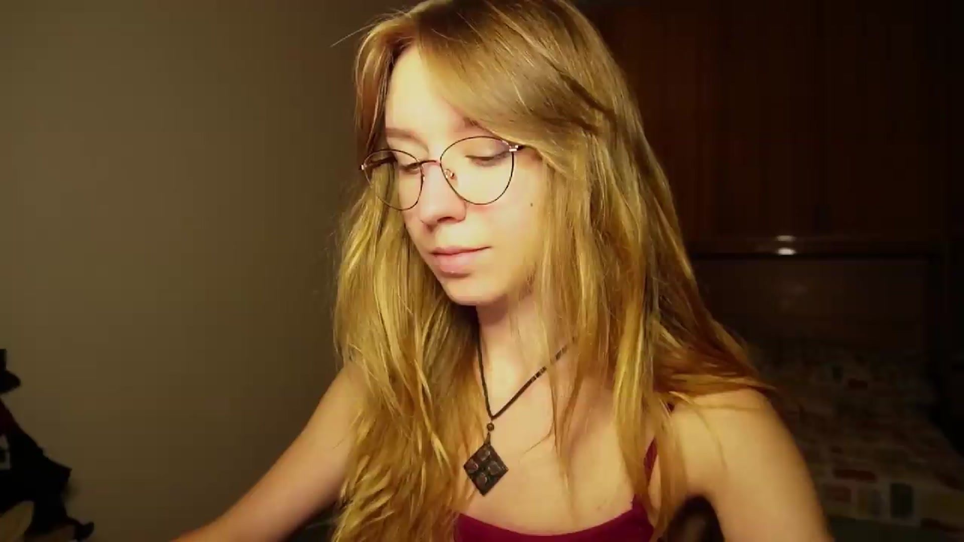 Gallery image thumbnail from Sia_A's myfreecams stream on, 09/15/2026, 24:05 image 5 of 20