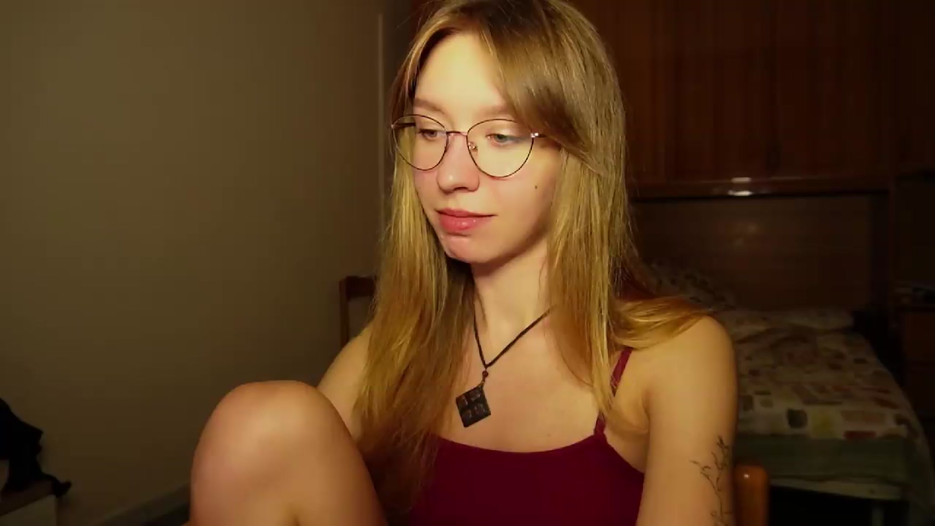 Gallery image thumbnail from Sia_A's myfreecams stream on, 09/15/2026, 22:55 image 9 of 20