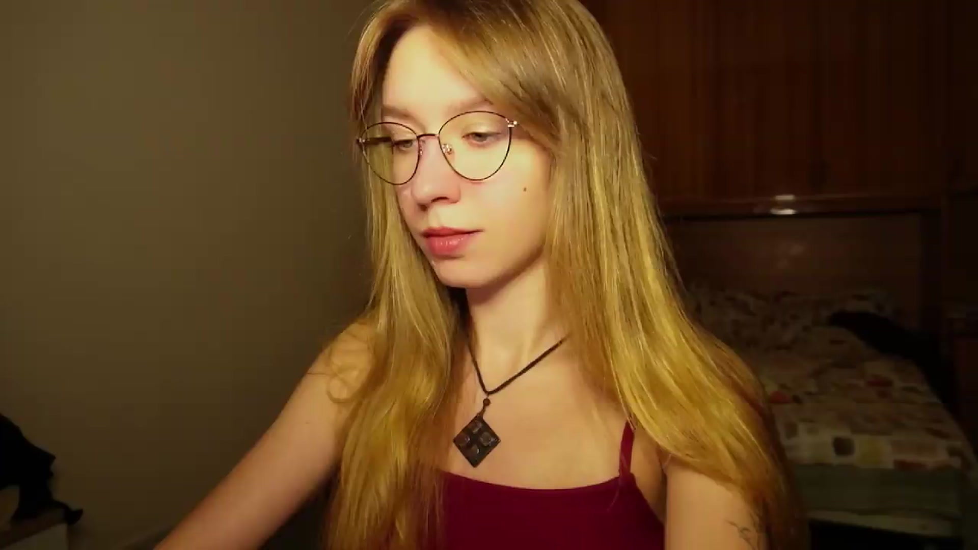 Gallery image thumbnail from Sia_A's myfreecams stream on, 09/15/2026, 22:55 image 6 of 20