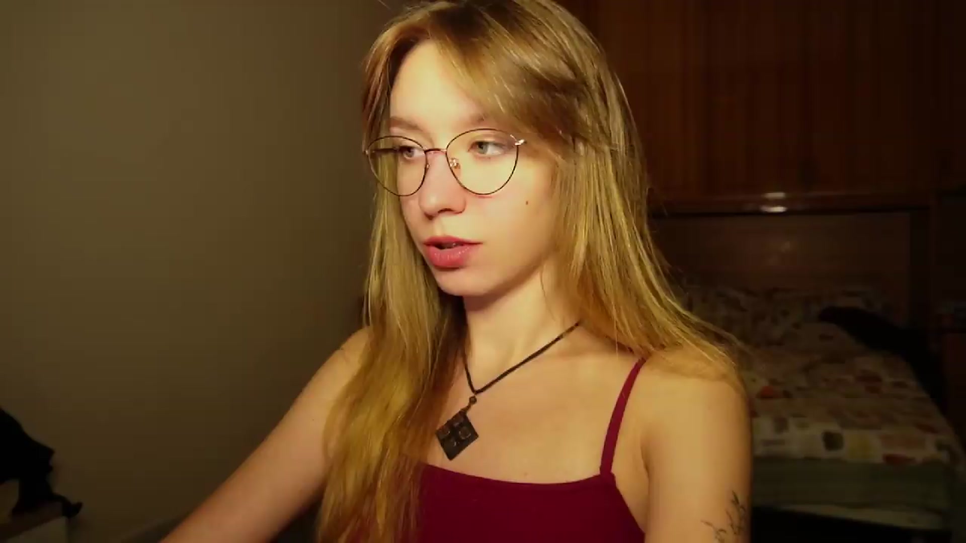Gallery image thumbnail from Sia_A's myfreecams stream on, 09/15/2026, 22:55 image 4 of 20