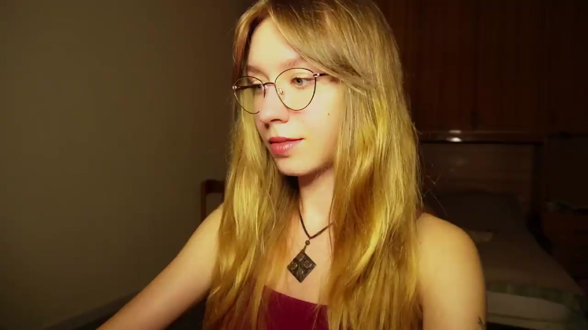 Gallery image thumbnail from Sia_A's myfreecams stream on, 09/18/2026, 24:36 image 5 of 20
