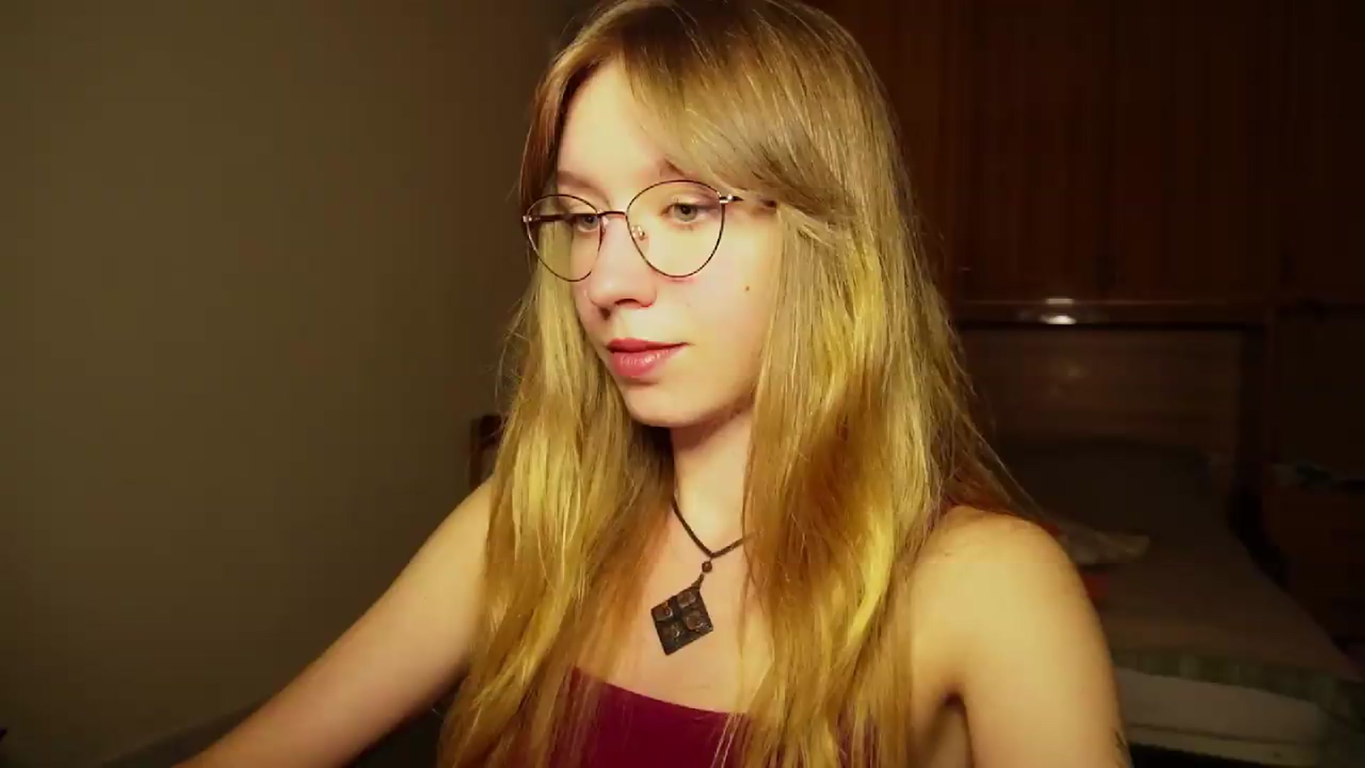 Gallery image thumbnail from Sia_A's myfreecams stream on, 09/18/2026, 24:36 image 8 of 20