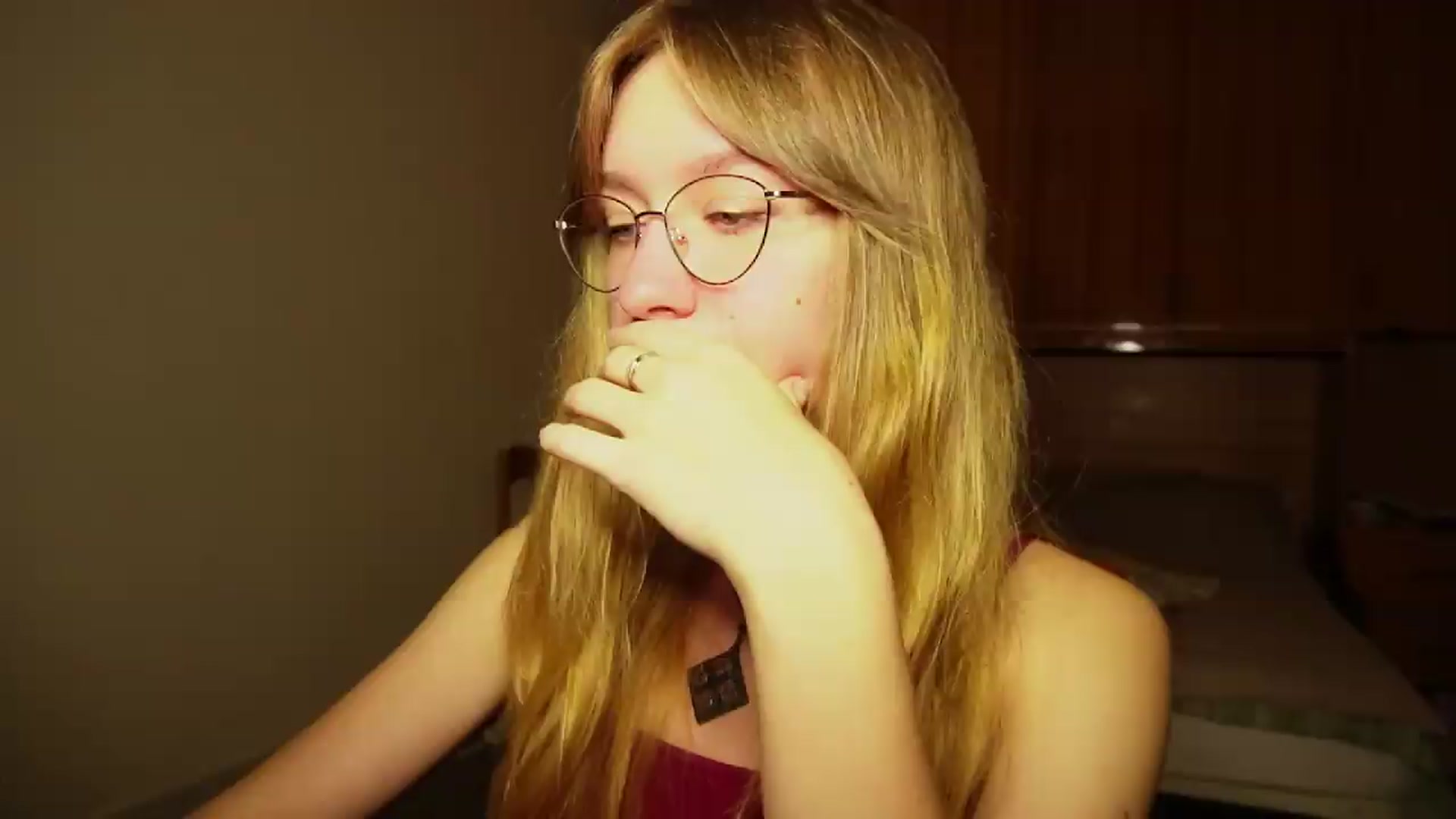 Gallery image thumbnail from Sia_A's myfreecams stream on, 09/18/2026, 24:36 image 6 of 20