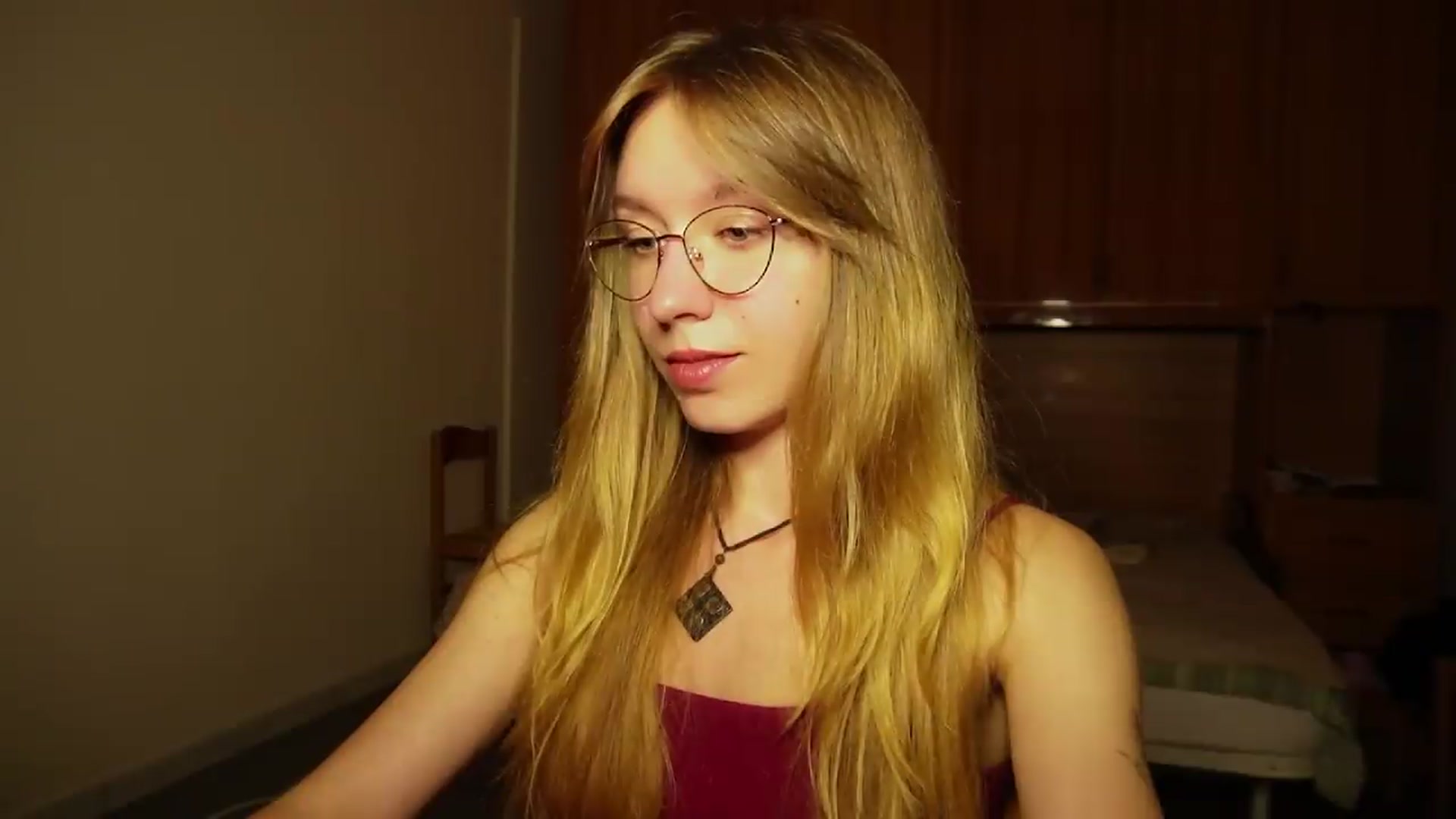 Gallery image thumbnail from Sia_A's myfreecams stream on, 09/18/2026, 24:36 image 18 of 20