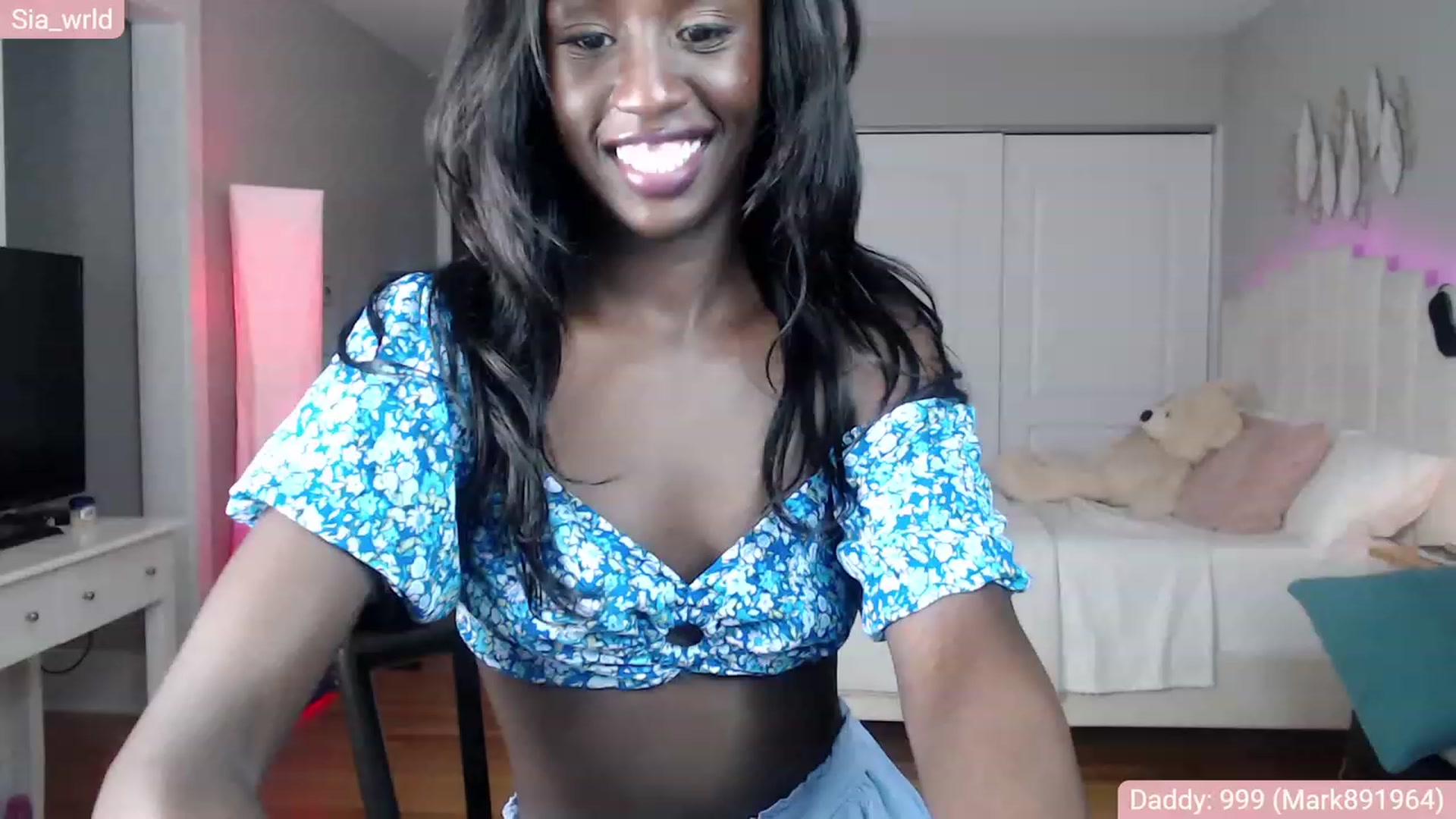 Gallery image thumbnail from Sia_Wrld's myfreecams stream on, 12/30/2022, 07:55 image 1 of 20