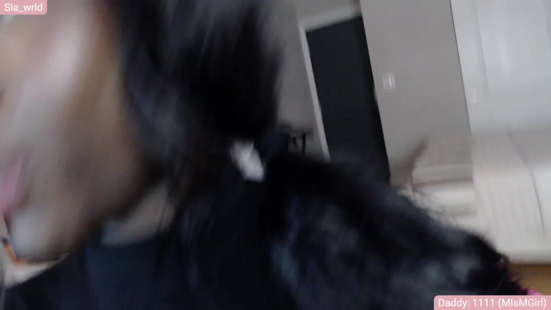 Gallery image thumbnail from Sia_Wrld's myfreecams stream on, 01/01/2023, 24:03 image 15 of 20
