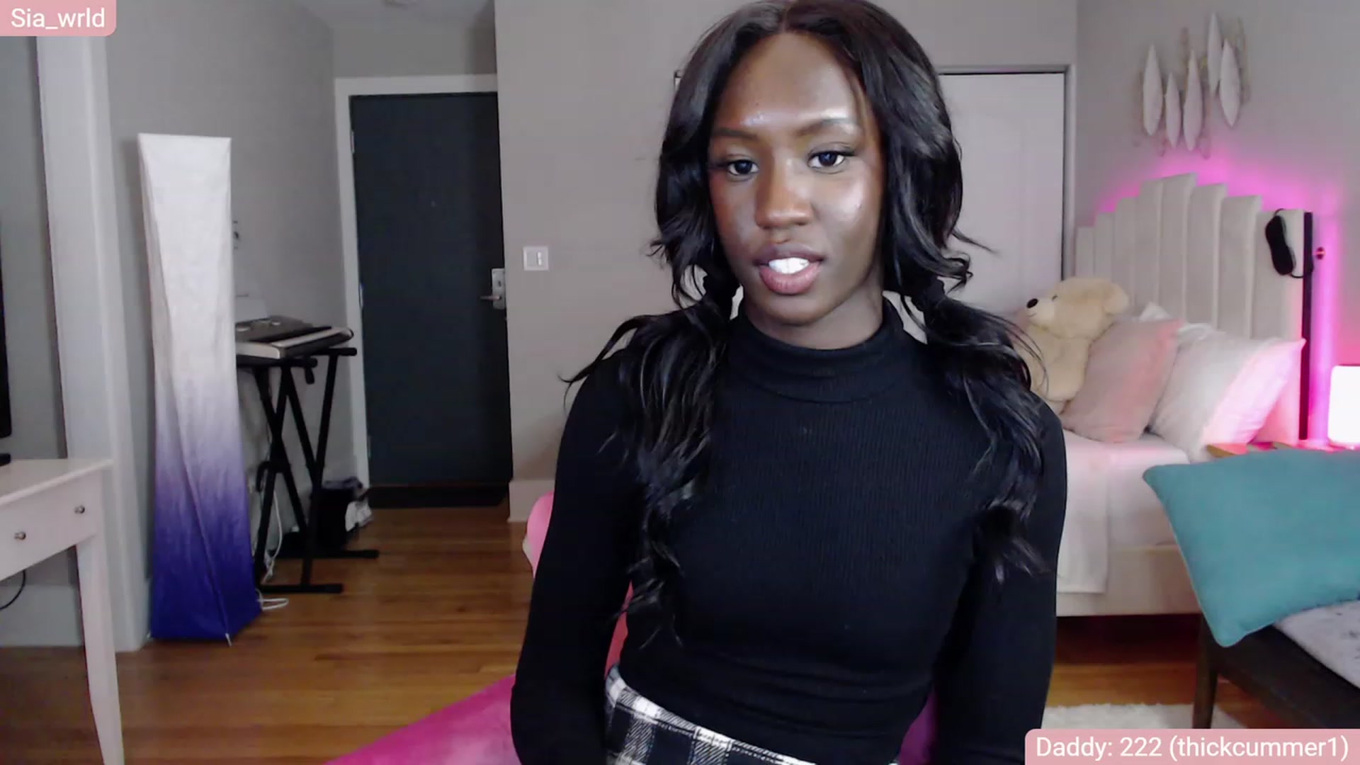 Gallery image thumbnail from Sia_Wrld's myfreecams stream on, 01/01/2023, 24:03 image 11 of 20