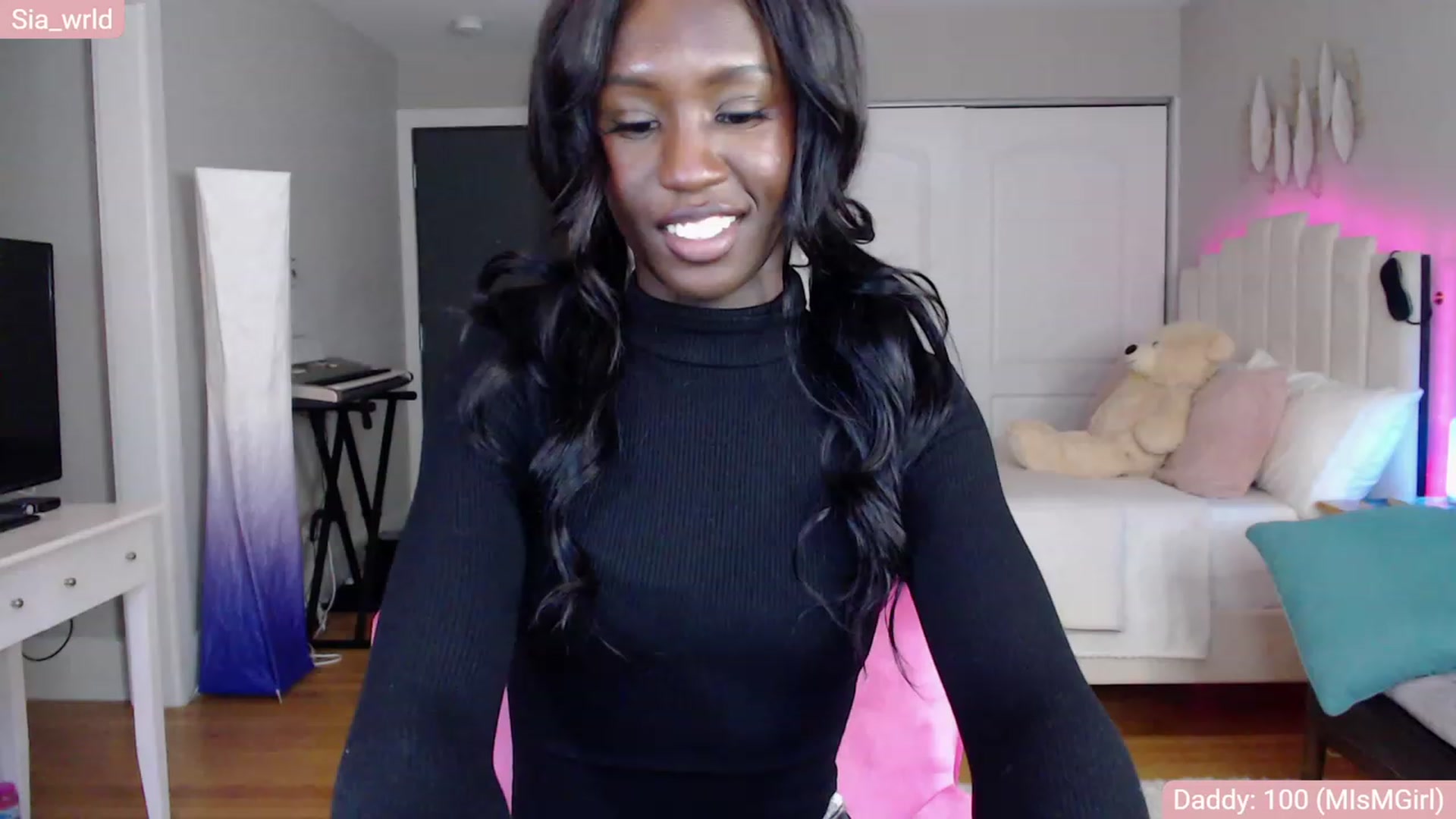 Gallery image thumbnail from Sia_Wrld's myfreecams stream on, 01/01/2023, 24:03 image 1 of 20