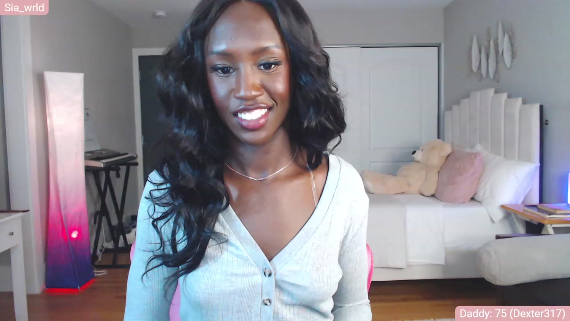 Gallery image thumbnail from Sia_Wrld's myfreecams stream on, 01/03/2023, 22:33 image 17 of 20